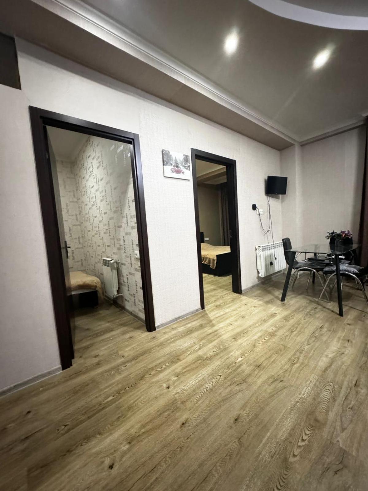Jhonberi 3 Апартаменти Тбілісі